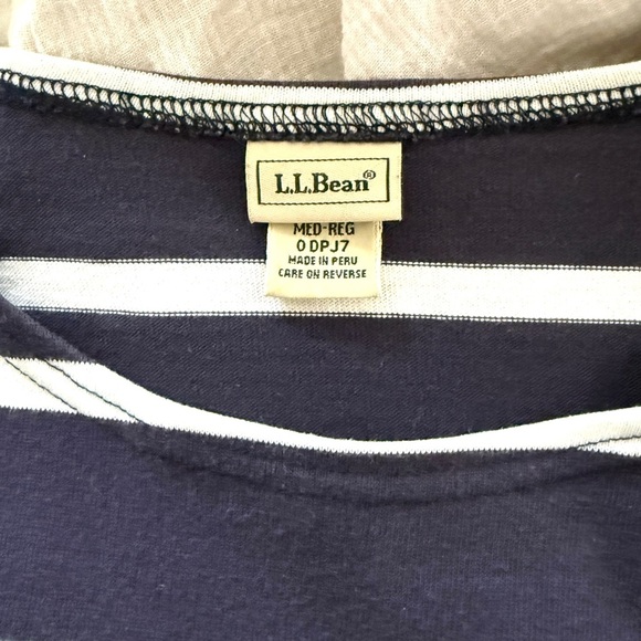 L.L. Bean ‘Mariner Heritage’ Shirt. Navy & White. Women’s Medium - Picture 3 of 4